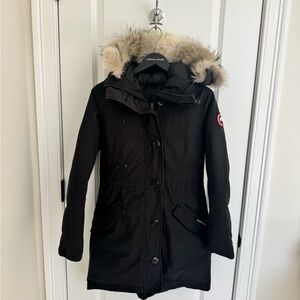 Canada Goose Women's Black Rossclair Heritage/Fur-trimmed Jacket - Medium